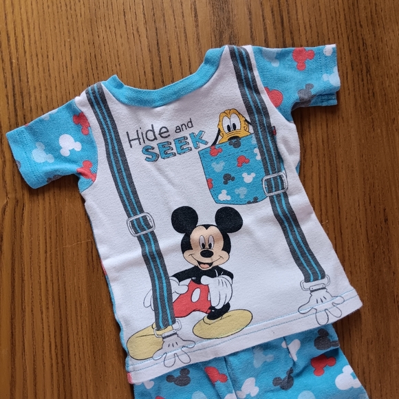 9m Disney pj's - Picture 3 of 5